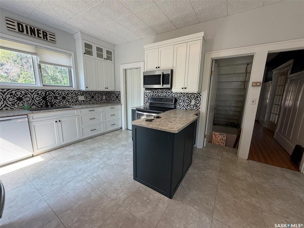 Second View of 229 4th Avenue E, Lafleche, Saskatchewan, S0H 2K0