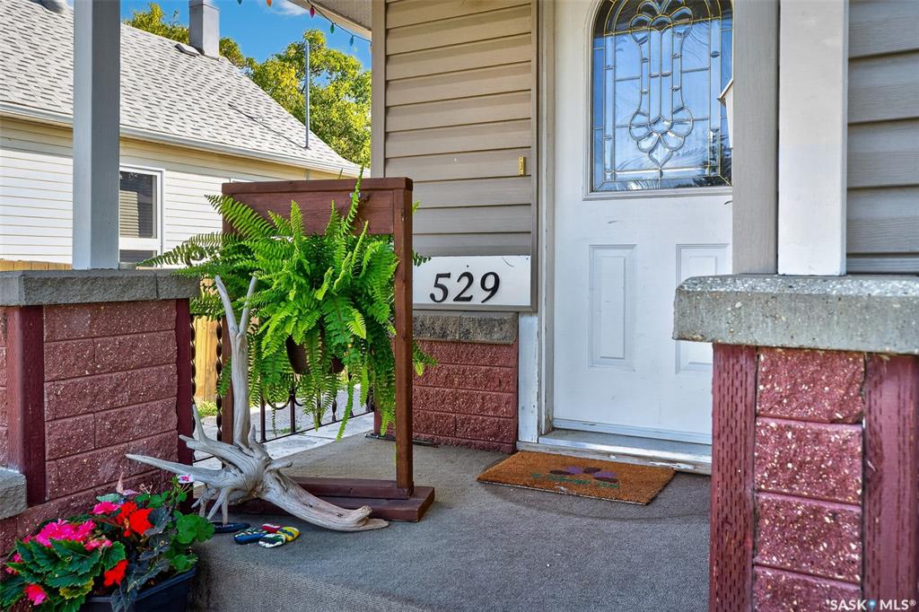 Third View of 529 Athabasca Street W, Central MJ, Moose Jaw, Saskatchewan, S6H 2C5