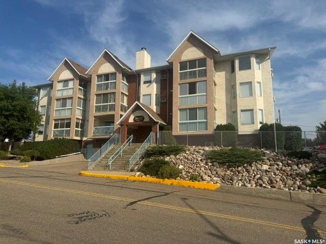 62 24th Street #202, SK046855, Saskatchewan,