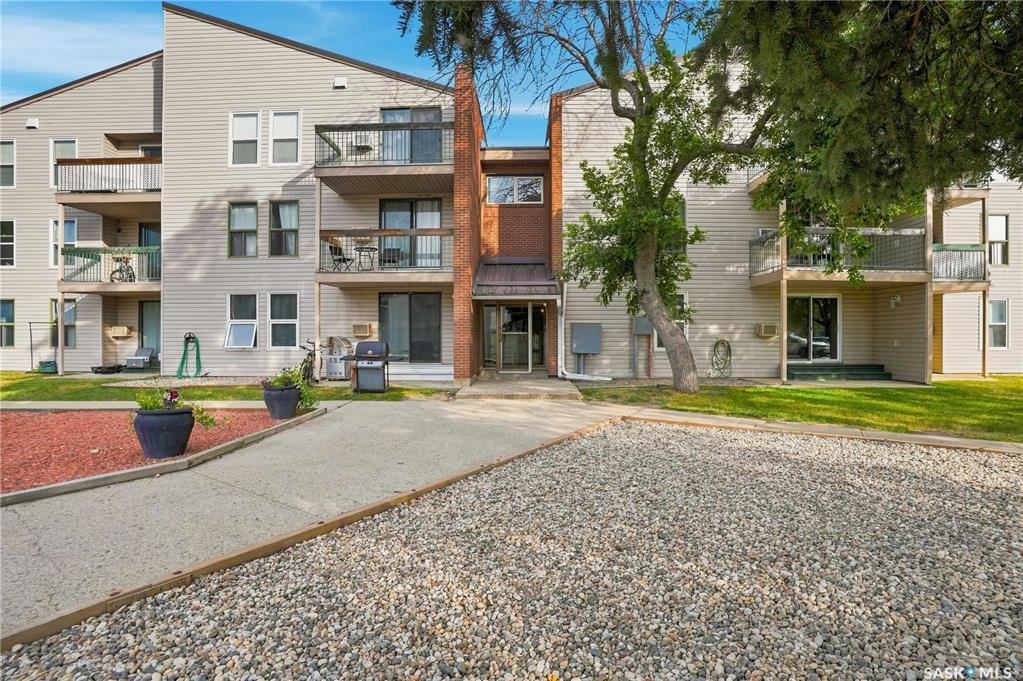 MLS® listing #SK046857 for sale located at 34 Nollet Avenue #301