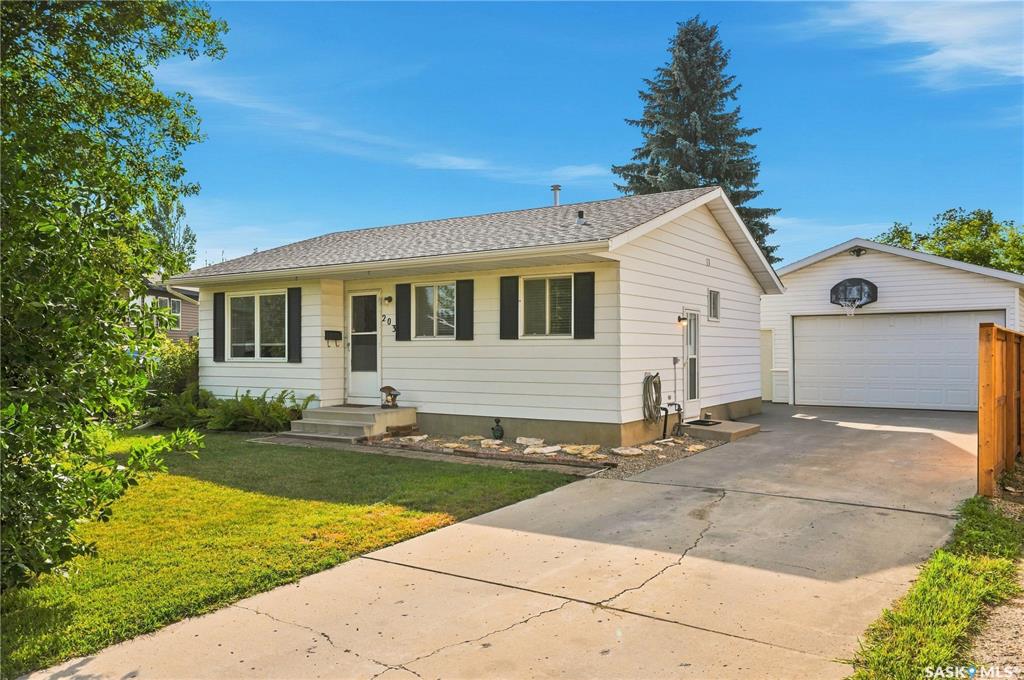 203 Michener Crescent, SK046888, Saskatchewan,
