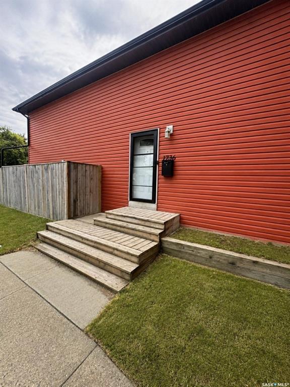 Second View of 1736 C Avenue N, Mayfair, Saskatoon, Saskatchewan, S7L 1L7