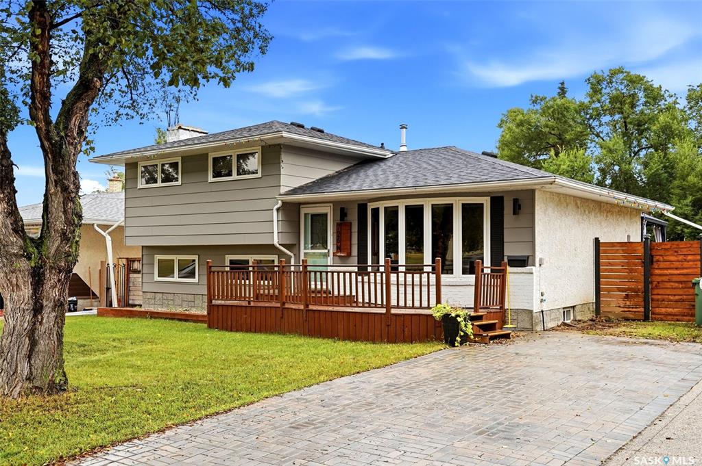 MLS® listing #SK047074 for sale located at 726 Mcintosh Street N