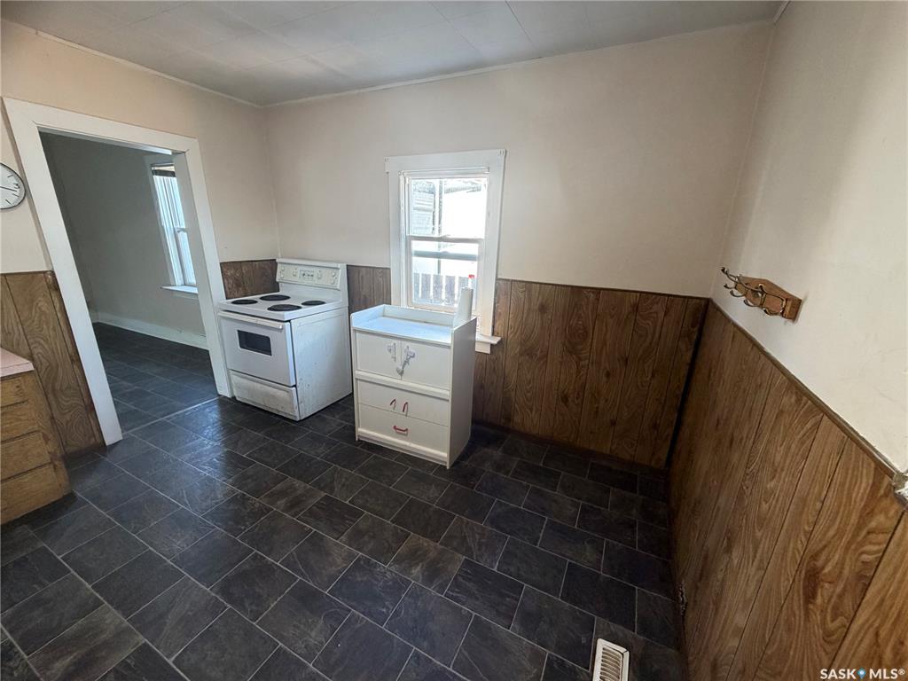 Third View of 113 1st Street W, Carnduff, Saskatchewan, S0C 0S0
