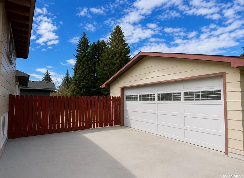 Third View of 1510 Mckercher Drive, Wildwood, Saskatoon, Saskatchewan, S7H 5J9