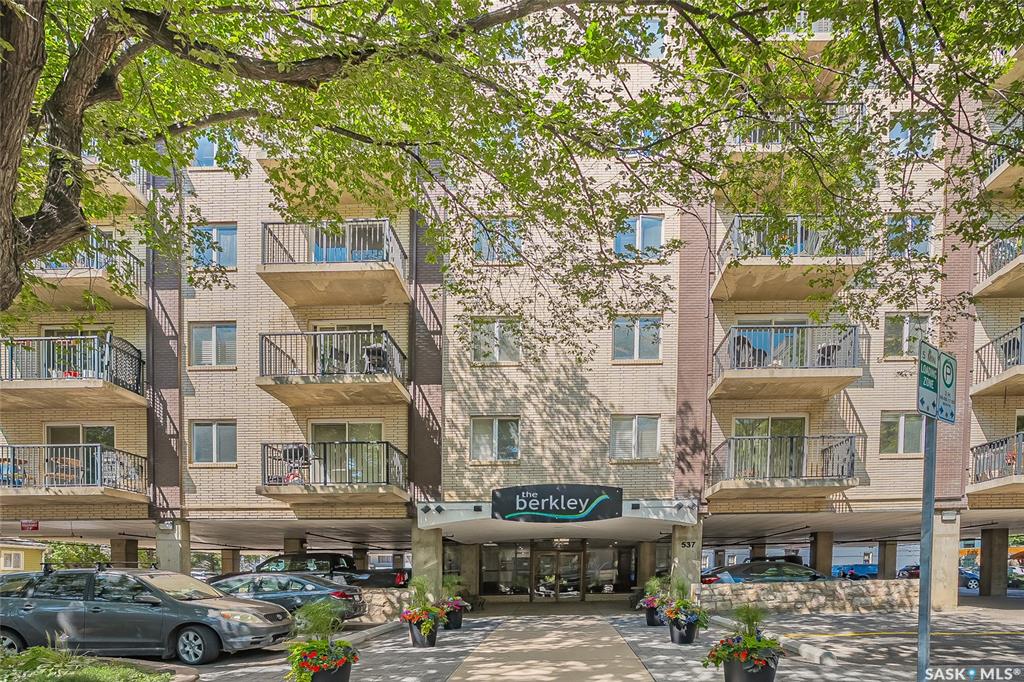 Main View of 537 4th Avenue N #Penthouse B, City Park, Saskatoon, Saskatchewan, S7K 2M6