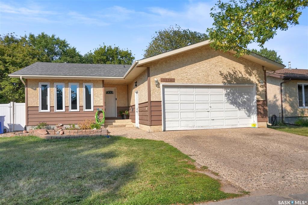 1214 Devonshire Drive N, SK047280, Saskatchewan,
