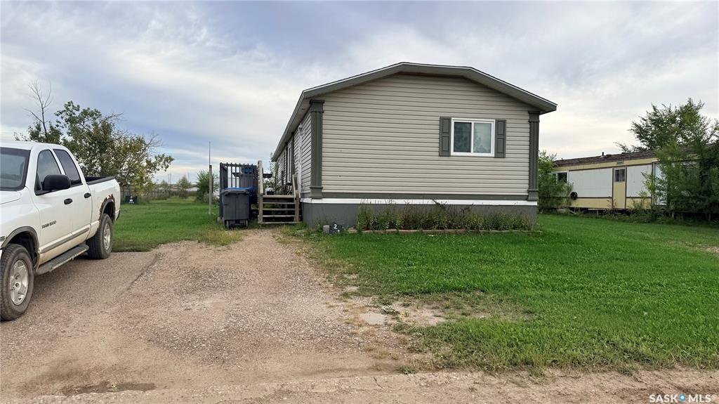 Third View of 222 Willow Park Green, Valleyview, Estevan, Saskatchewan, S4A 2R7