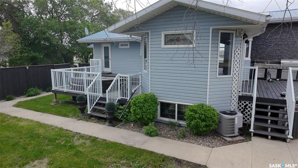 Fifth View of 1010 Desmond Street, Grenfell, Saskatchewan, S0G 2B0
