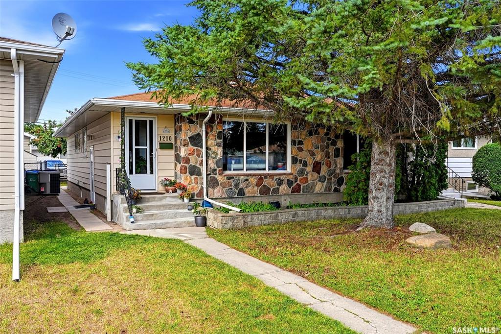 1210 1212 Dewdney Avenue E, SK047429, Saskatchewan,