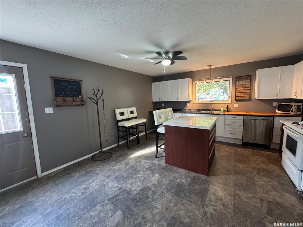 Fifth View of 307 6th Avenue E, Biggar, Saskatchewan, S0K 0M0