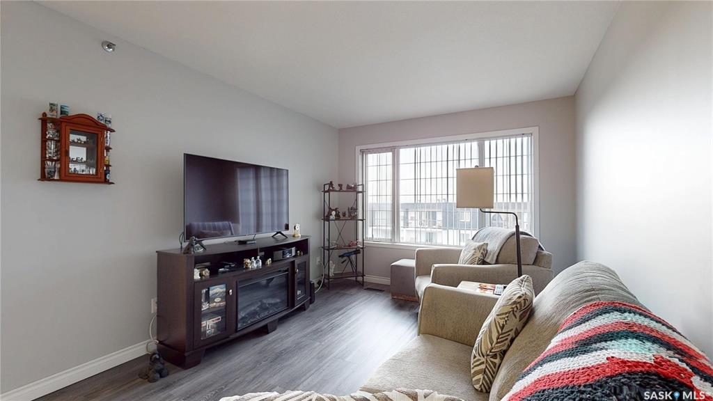 Fifth View of 28 Kleisinger Crescent #404, Cityview, Regina, Saskatchewan, S4R 8T8