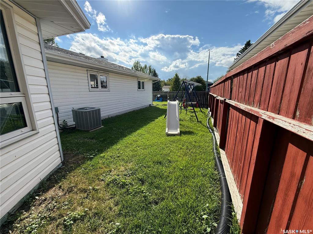 Fifth View of 1849 Eaglesham Avenue, Weyburn, Saskatchewan, S4H 3A6