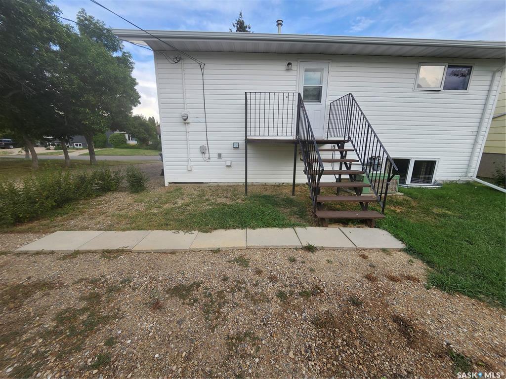 Third View of 413 2nd Street N, Cabri, Saskatchewan, S0N 0J0