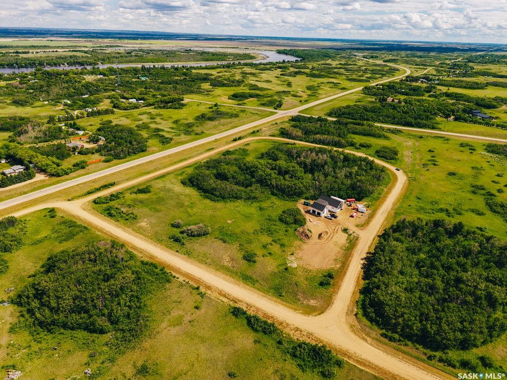 Third View of 2 Aspen Trail, Vanscoy Rm No. 345, Saskatchewan, S7K 1N2