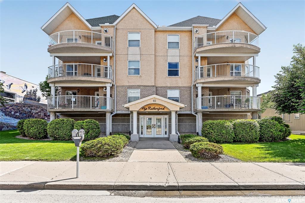 MLS® listing #SK047610 for sale located at 65 Hochelaga Street W #301