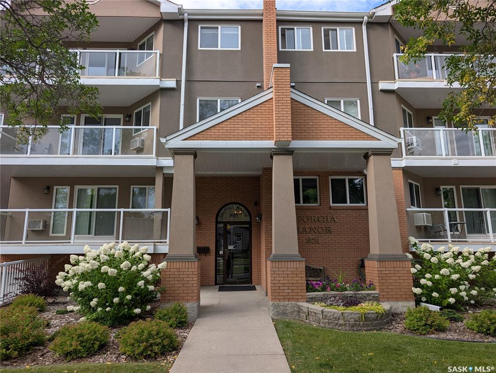 921 Main Street E #204, SK047621, Saskatchewan,