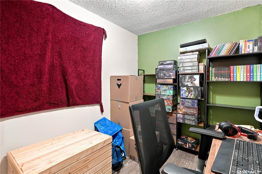 Fourth View of 1425 Mcintosh Street, Rosemont, Regina, Saskatchewan, S4T 5C4