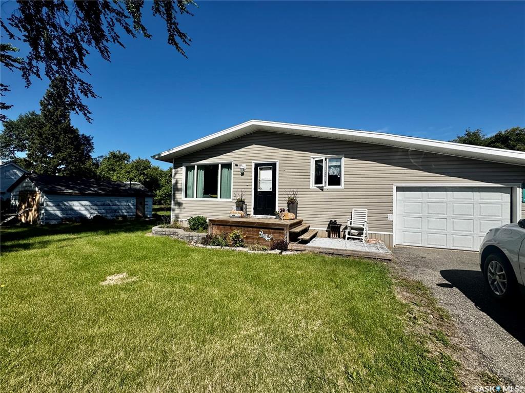 Second View of 612 1st Avenue Ne, Preeceville, Saskatchewan, S0A 3B0