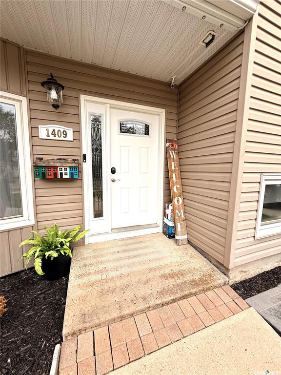 Fourth View of 1409 2nd Street S, Estevan, Saskatchewan, S4A 0M5
