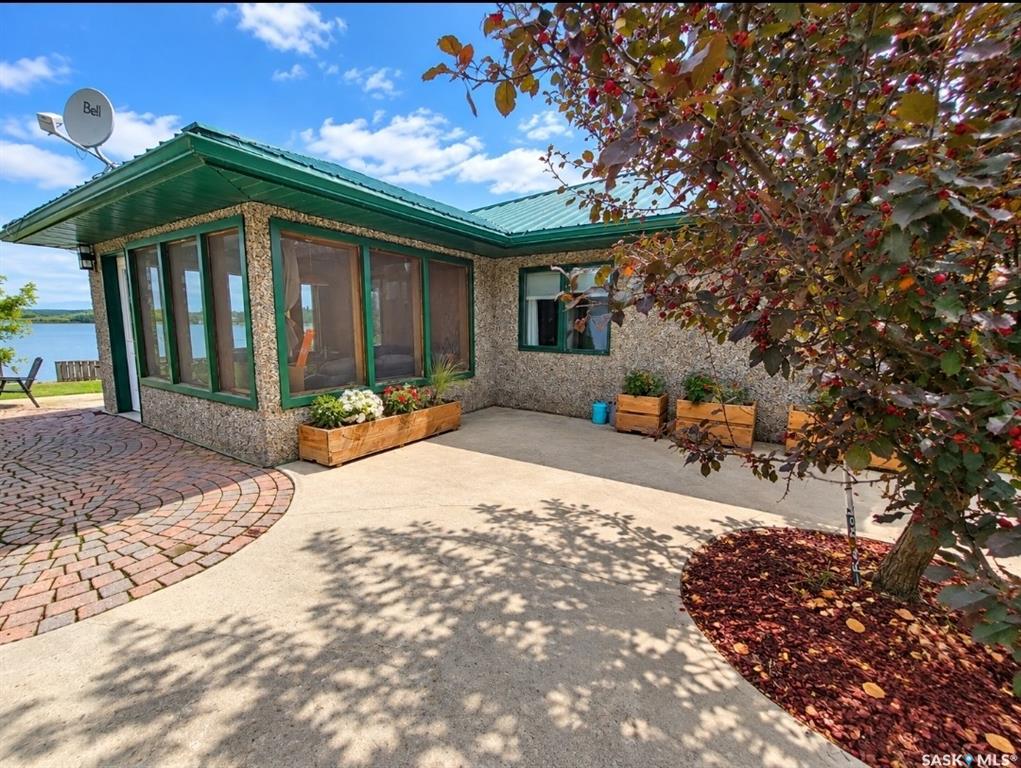 Third View of 52 Lake Address, Macklin, Saskatchewan, S0L 2C0