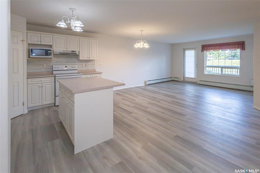 Second View of 934 Heritage View #104, Wildwood, Saskatoon, Saskatchewan, S7H 5R9