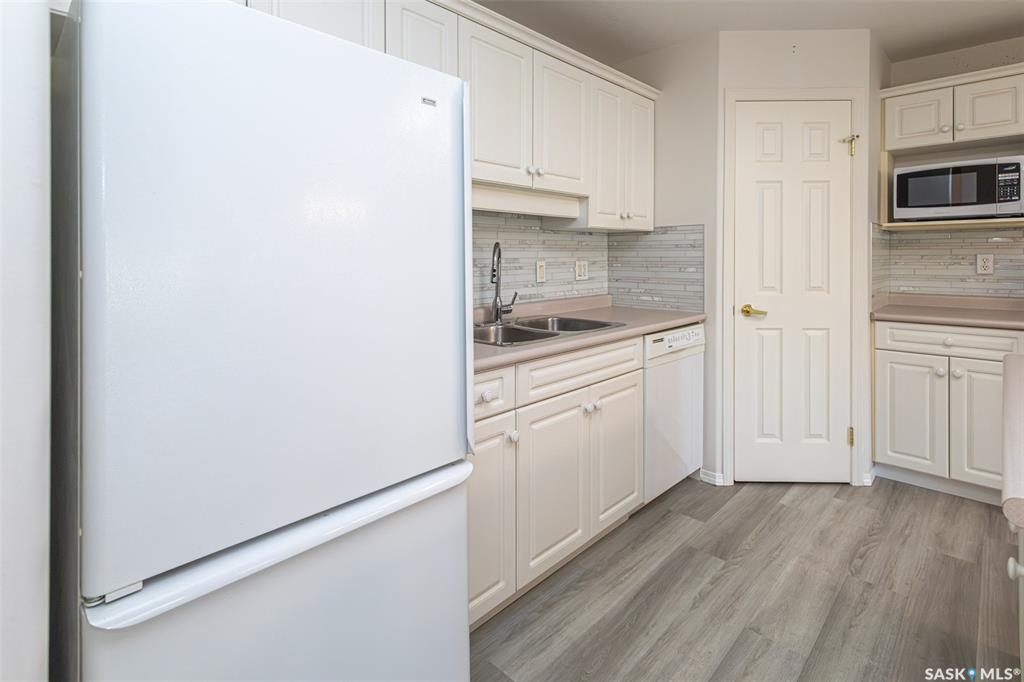 Fourth View of 934 Heritage View #104, Wildwood, Saskatoon, Saskatchewan, S7H 5R9