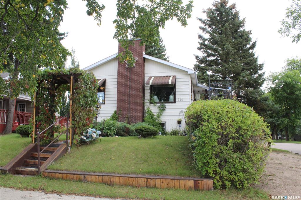 Second View of 316 3rd Street E, Wilkie, Saskatchewan, S0K 4W0