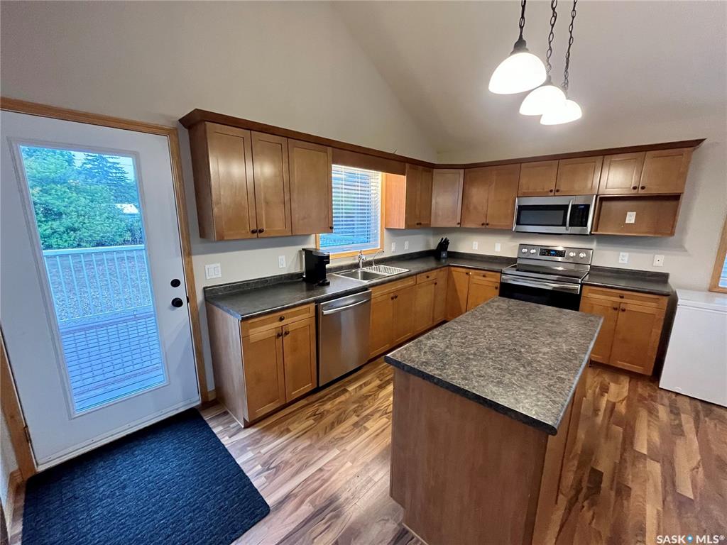Fifth View of 713 St Mary Street, Esterhazy, Saskatchewan, S0A 0X0
