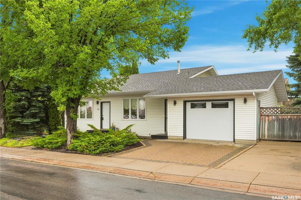 Second View of 302 Nemeiben Road, Lakeridge SA, Saskatoon, Saskatchewan, S7J 4S7