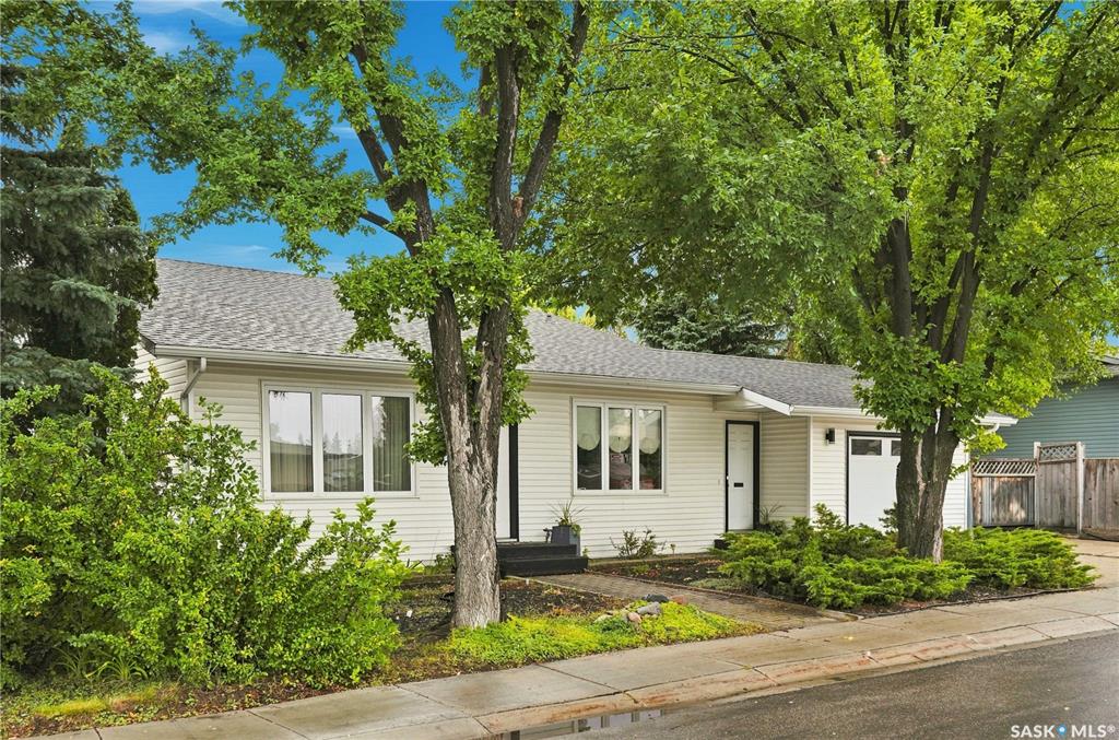 Third View of 302 Nemeiben Road, Lakeridge SA, Saskatoon, Saskatchewan, S7J 4S7
