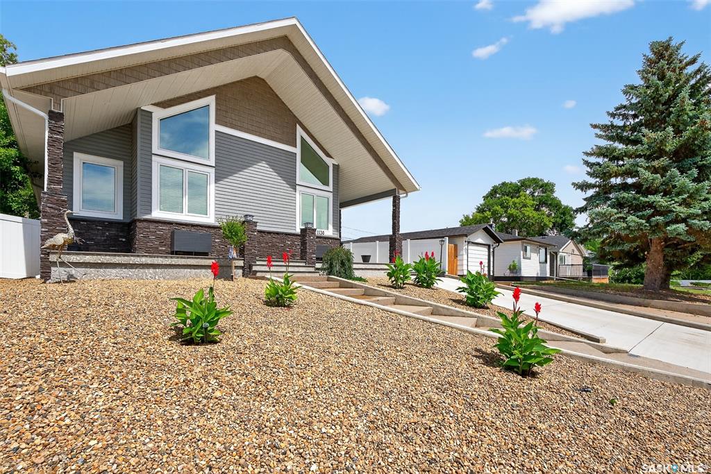 Second View of 1130 Stadacona Street W, Palliser, Moose Jaw, Saskatchewan, S6H 2B3