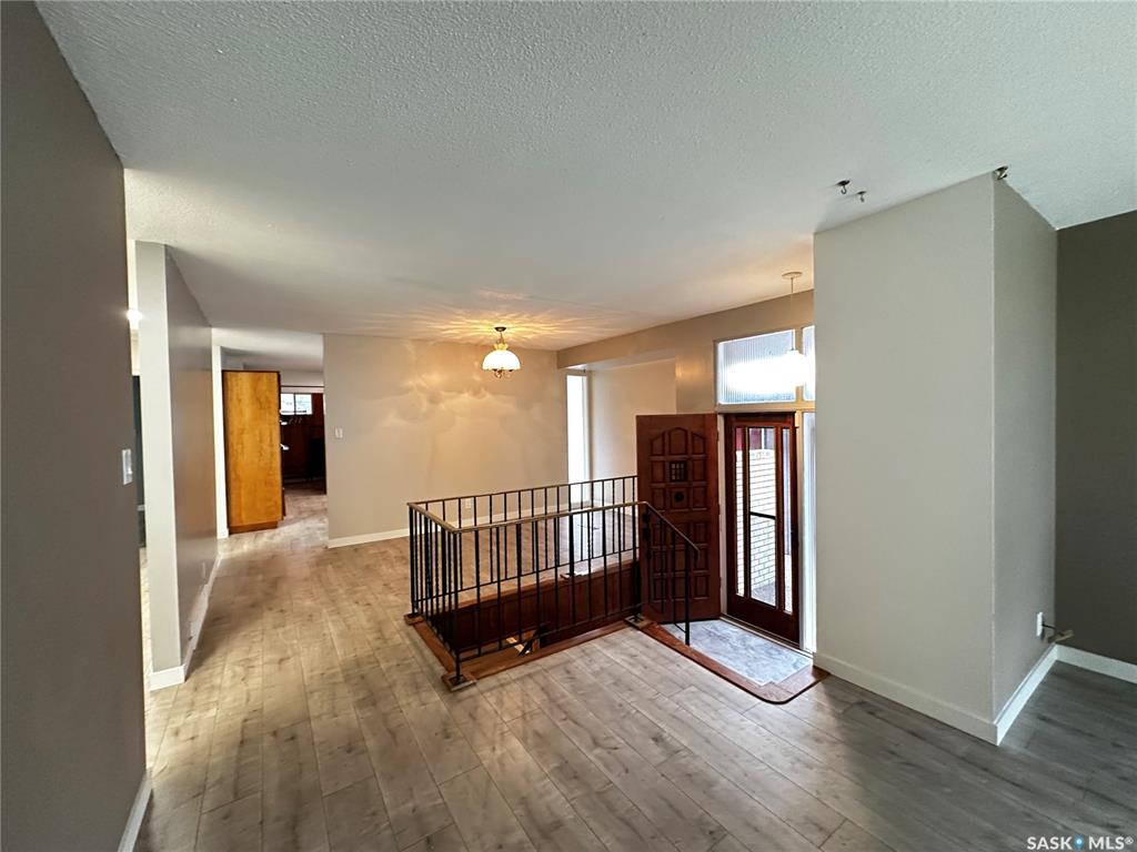 Fifth View of 603 3rd Avenue Nw, Weyburn, Saskatchewan, S4H 1R2