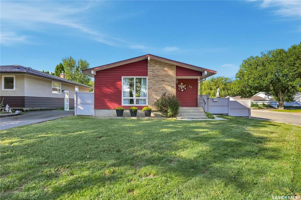 Second View of 46 Cooper Crescent, Walsh Acres, Regina, Saskatchewan, S4R 4J7