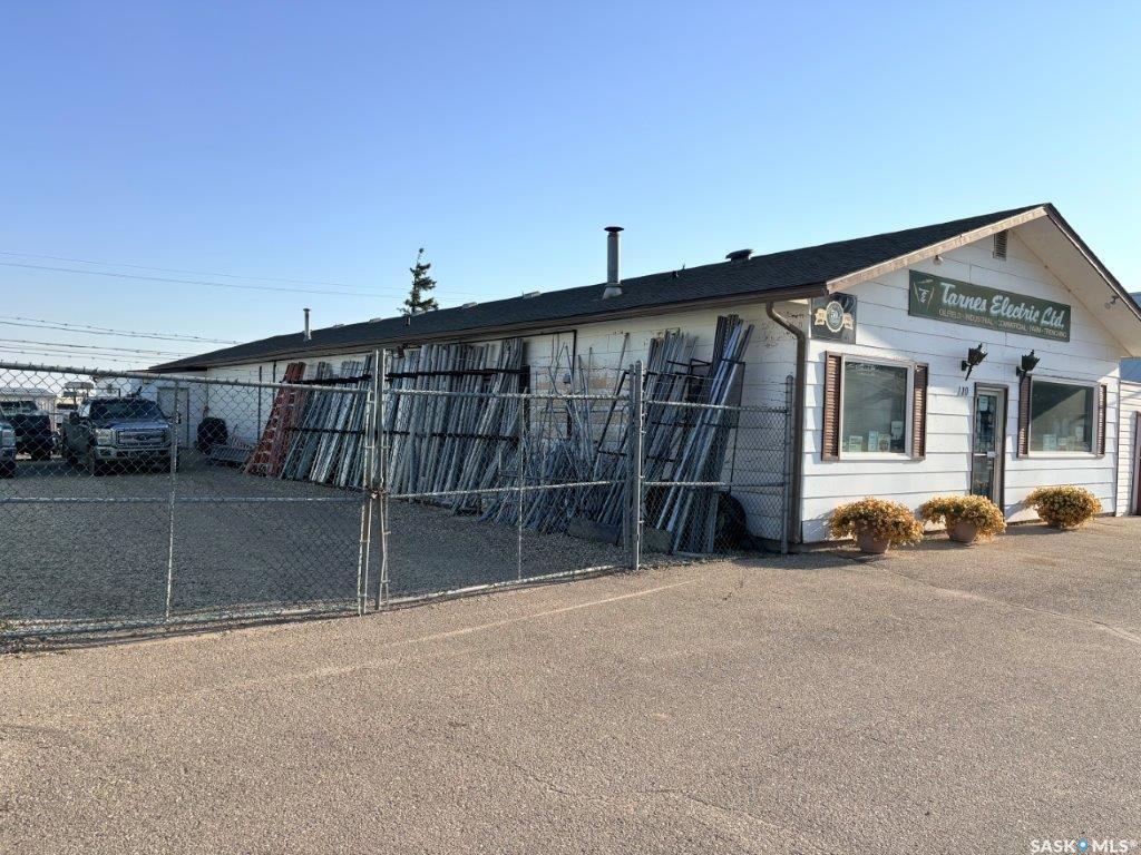 Third View of 110 9th Avenue E, Kindersley, Saskatchewan, S0L 1S0