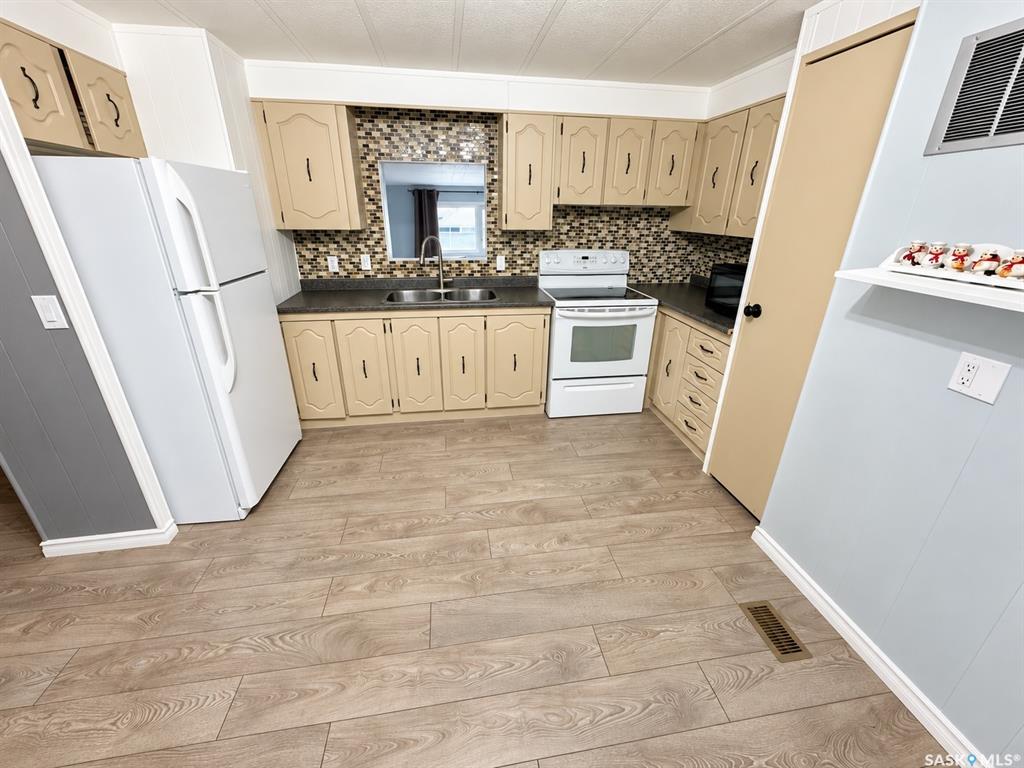 Second View of 1746 Coteau Avenue, Weyburn, Saskatchewan, S4H 2R7