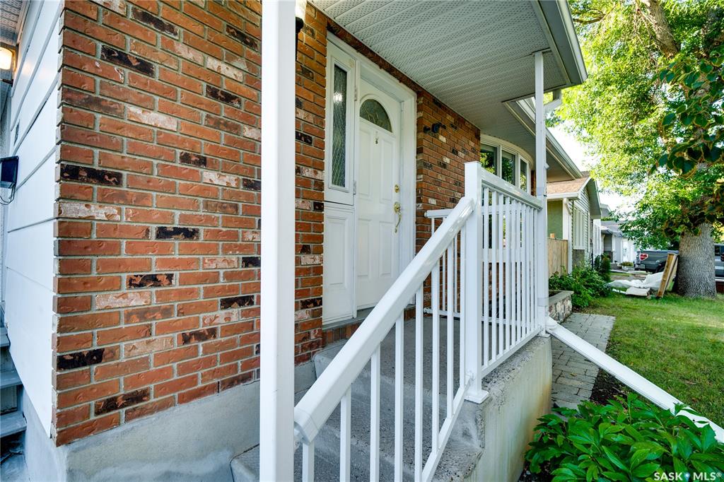 Second View of 1304 Queen Crescent, Palliser, Moose Jaw, Saskatchewan, S6H 3G4