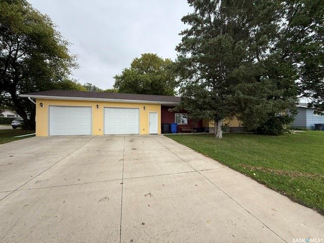 Third View of 208 East Avenue, Kamsack, Saskatchewan, S0A 1S0