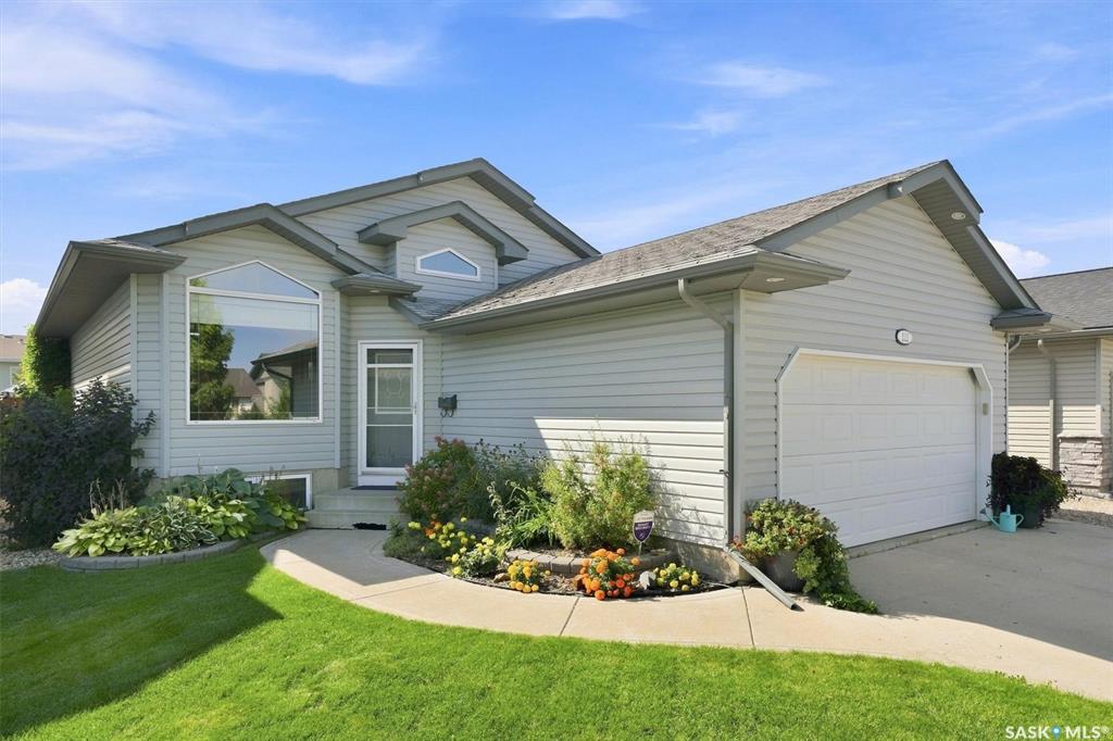 122 Overholt Crescent, SK048060, Saskatchewan,