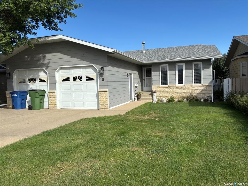 Second View of 8 Taylor Crescent, VLA/Sunningdale, Moose Jaw, Saskatchewan, S6J 1J4