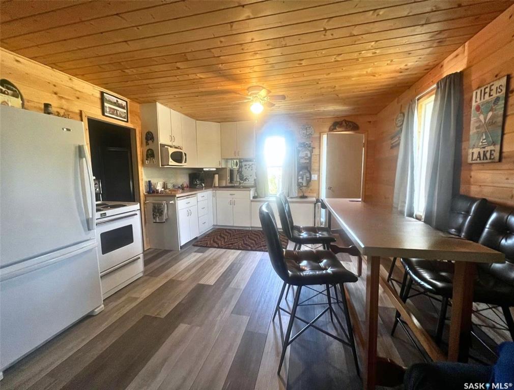 Fifth View of 4 Ferguson Bay, Simmie, Saskatchewan, S0N 2N0