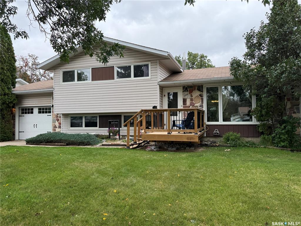 1709 Eaglesham Avenue, SK048179, Saskatchewan,