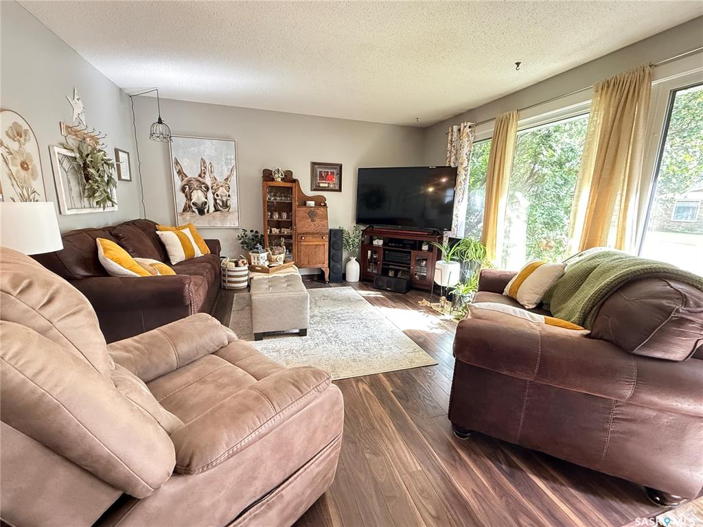 Third View of 1709 Eaglesham Avenue, Weyburn, Saskatchewan, S4H 2W8