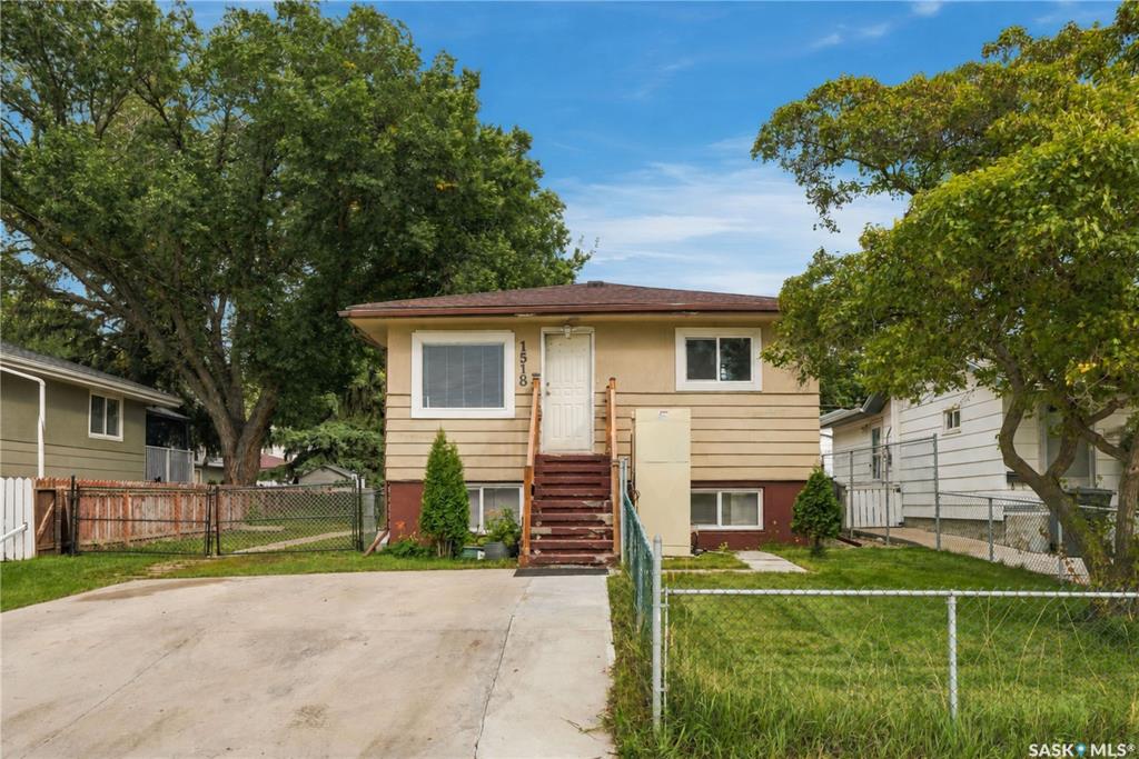 Second View of 1518 I Avenue N, Mayfair, Saskatoon, Saskatchewan, S7L 2J6