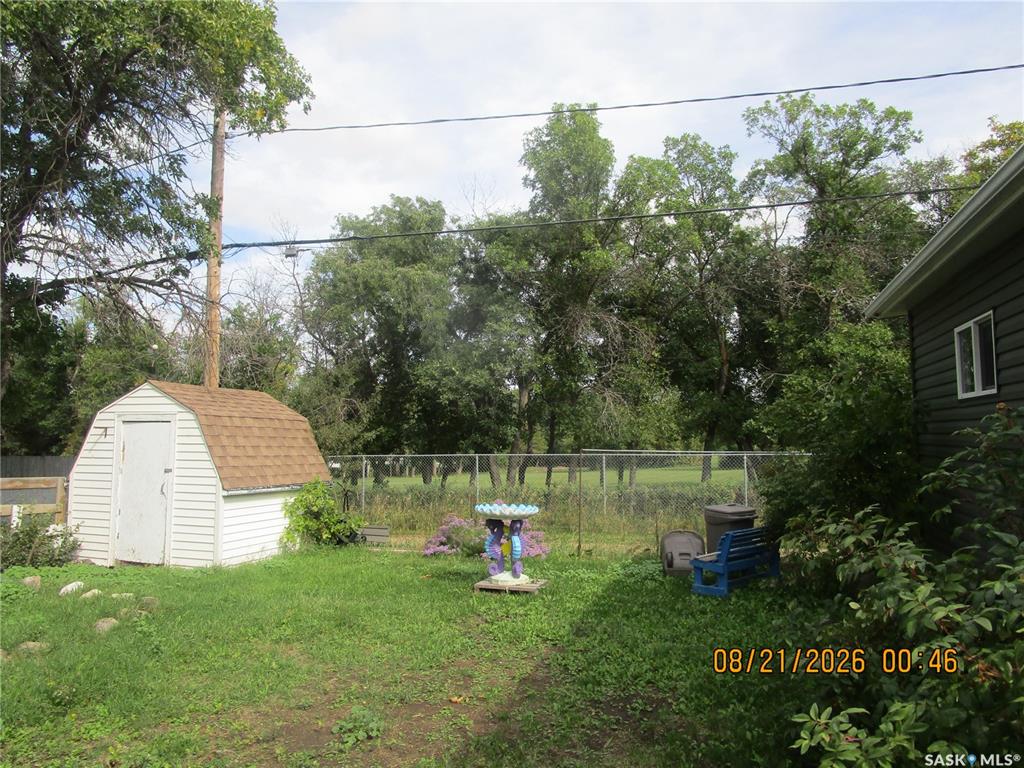 Fifth View of 112 Wood Crescent, Assiniboia, Saskatchewan, S0H 0B0