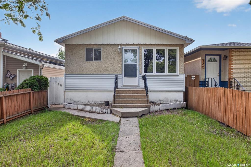 738 Queen Street, SK048243, Saskatchewan,
