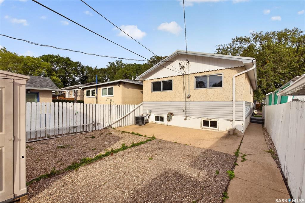 Fourth View of 738 Queen Street, Washington Park, Regina, Saskatchewan, S4T 4A3