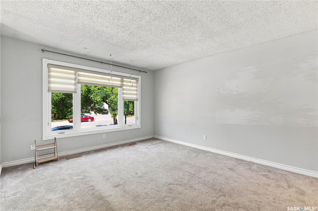 Fourth View of 1921 Mckercher Drive, Lakeview SA, Saskatoon, Saskatchewan, S7J 3W1
