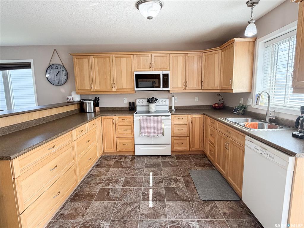 Fifth View of 604 7th Avenue W, Meadow Lake, Saskatchewan, S9X 1B1