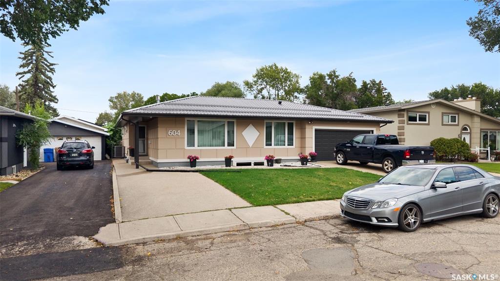 604 Inver Crescent E, SK048327, Saskatchewan,